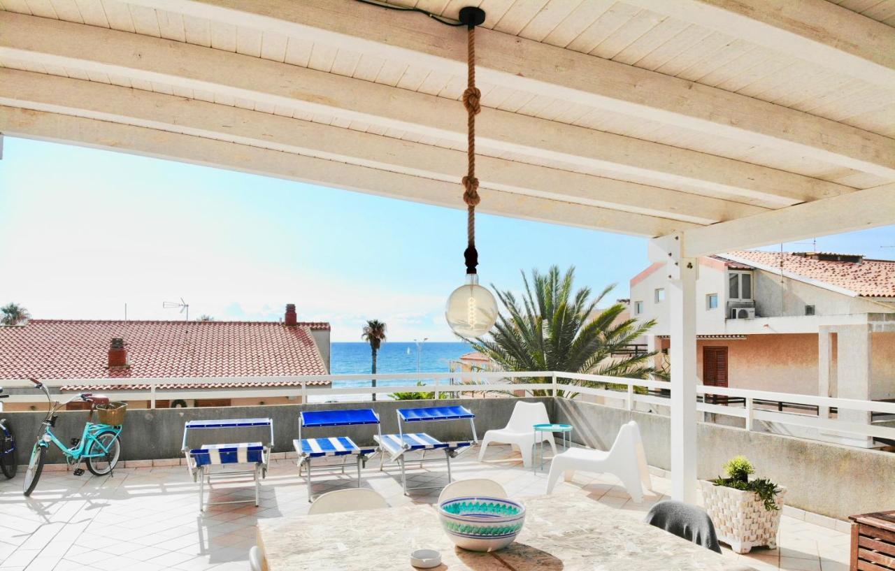 Beachfront Rooms マリーナ・ディ・ラグーザ エクステリア 写真