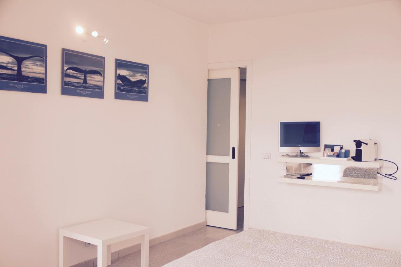 Beachfront Rooms マリーナ・ディ・ラグーザ エクステリア 写真